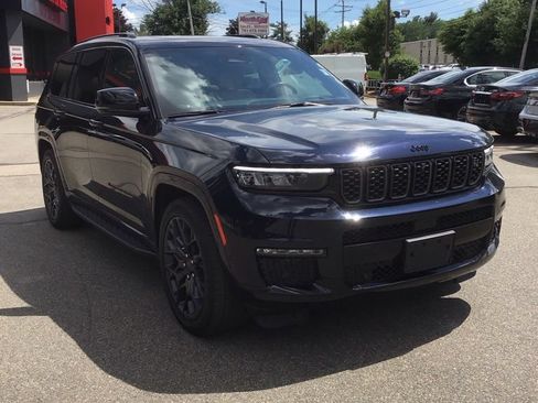 Used 2023 Jeep Grand Cherokee L Summit AWD/4WD image 1