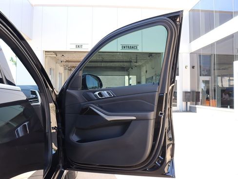 Used 2020 BMW X5 xDrive40i w/ Convenience Package image 45