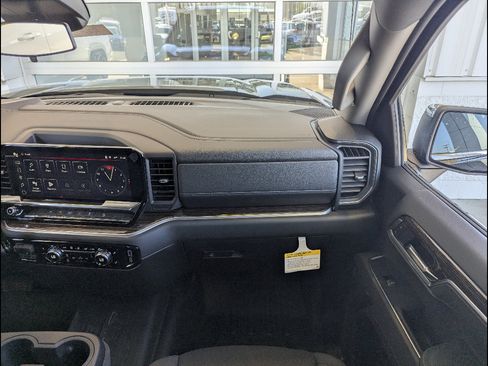 New 2026 GMC Sierra 1500 SLE w/ X31 Off-Road Package image 4