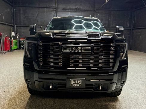 Used 2025 GMC Sierra 3500 Denali Ultimate AWD/4WD image 3