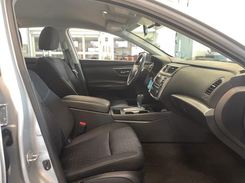 Used 2016 Nissan Altima 2.5 S w/ Power Driver Seat Package FWD image 8