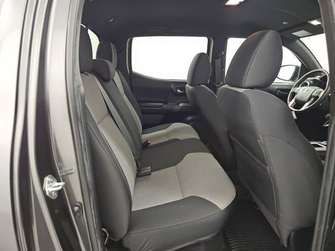 Used 2023 Toyota Tacoma TRD Off-Road image 31