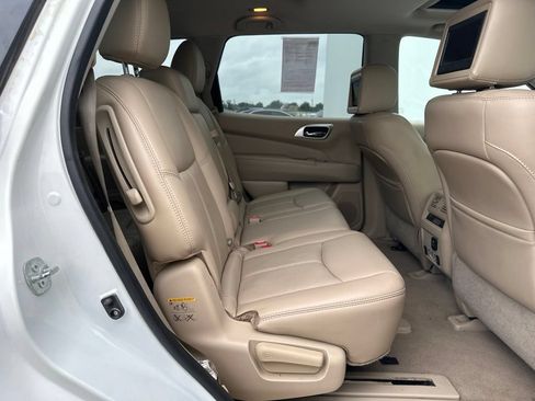 Used 2014 Nissan Pathfinder Platinum w/ Platinum Premium Package AWD/4WD image 31