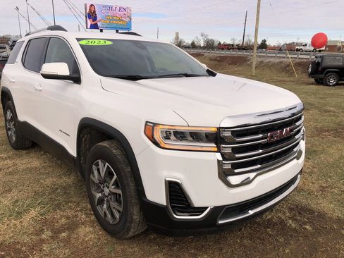 Used 2023 GMC Acadia SLE w/ Driver Convenience Package image 7