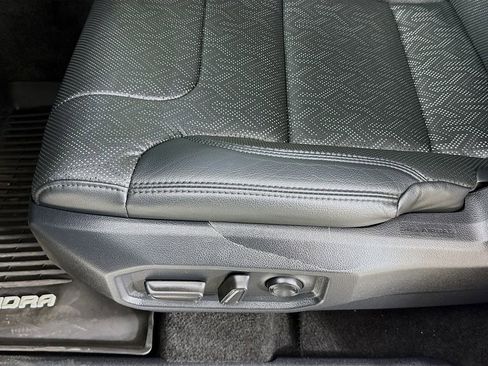 Used 2023 Toyota Tundra SR5 w/ SR5 Premium Package image 18