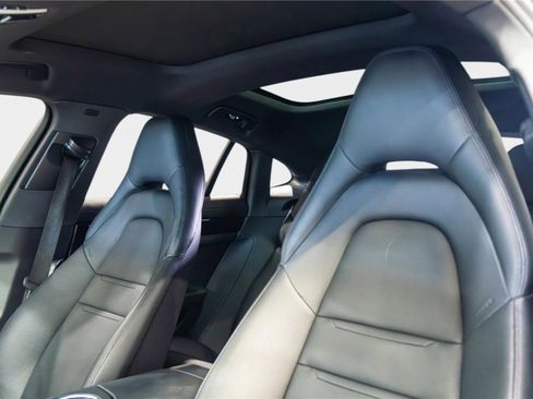 Used 2022 Porsche Panamera 4S image 40