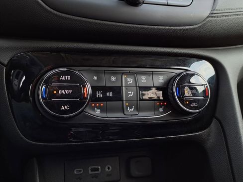 Certified 2023 Buick Encore GX Select image 8