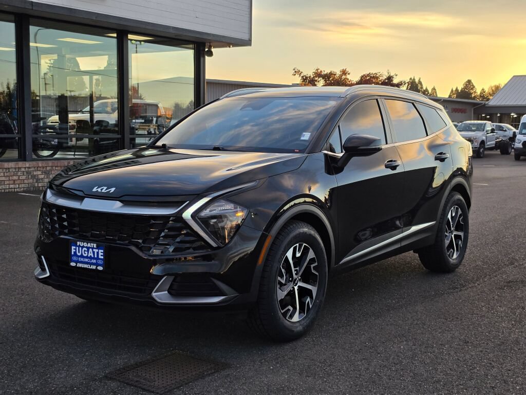 Used 2023 Kia Sportage EX AWD/4WD image 2