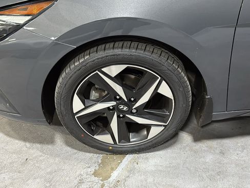 Used 2023 Hyundai Elantra SEL w/ Convenience Package FWD image 6