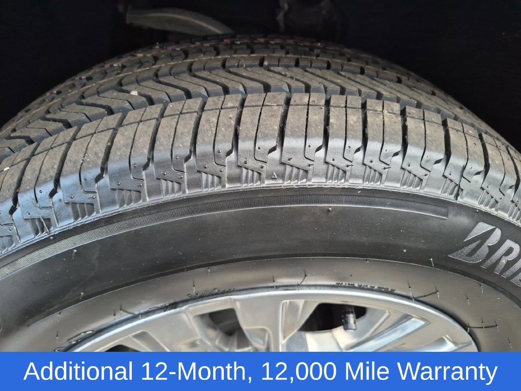 Used 2023 GMC Yukon XL Denali w/ LPO, Floor Liner Package AWD/4WD image 9