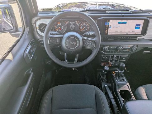 Used 2026 Jeep Wrangler Unlimited Sport AWD/4WD image 15