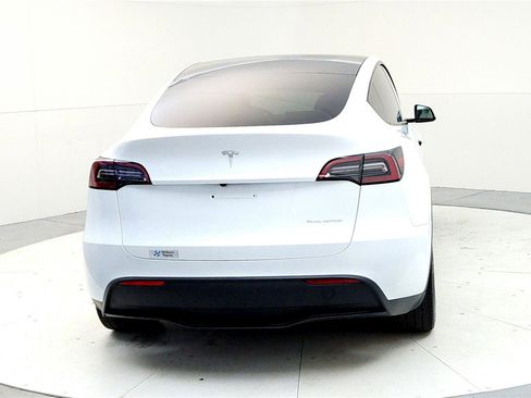 Used 2024 Tesla Model Y Long Range image 5