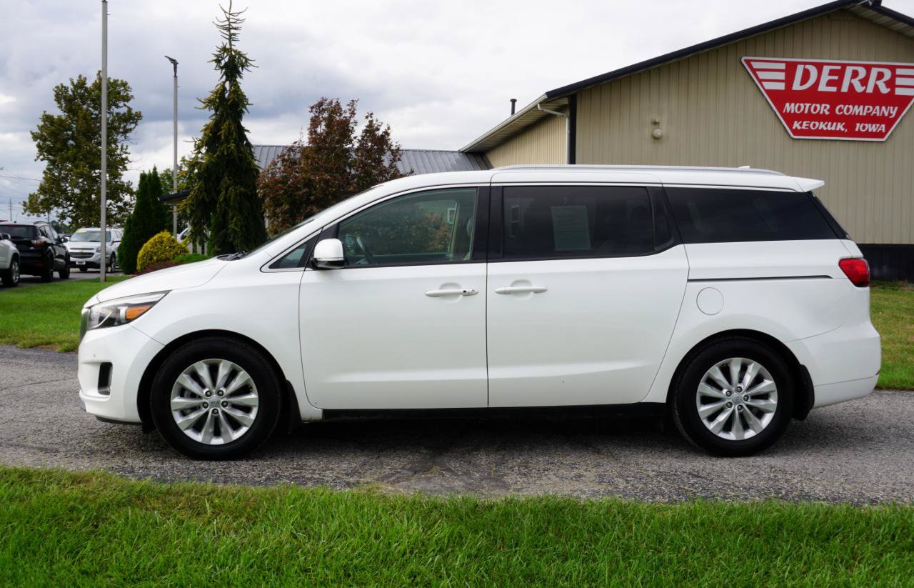 Used 2017 Kia Sedona EX FWD image 27