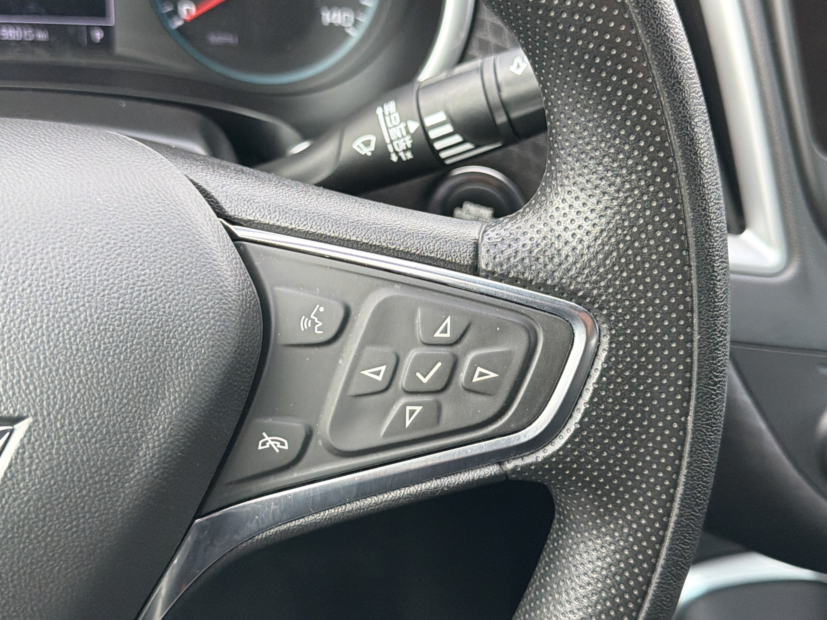 Used 2025 Chevrolet Malibu LT FWD image 22