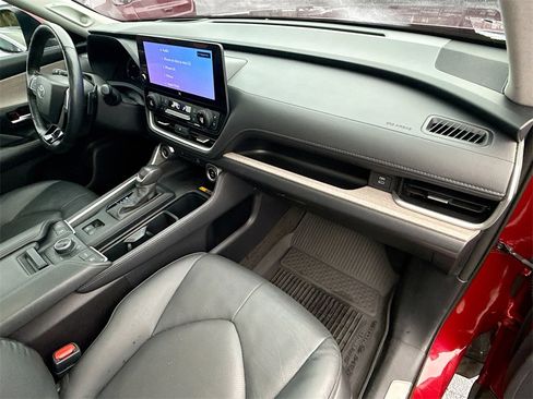 Used 2024 Toyota Grand Highlander Platinum image 33