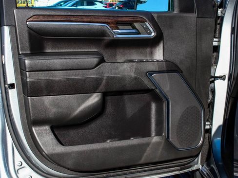 Used 2023 GMC Sierra 1500 Elevation AWD/4WD image 8
