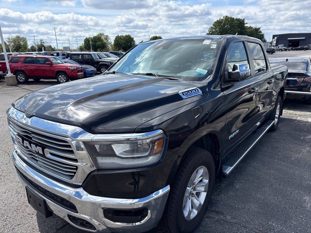 Used 2023 RAM 1500 Laramie AWD/4WD image 1