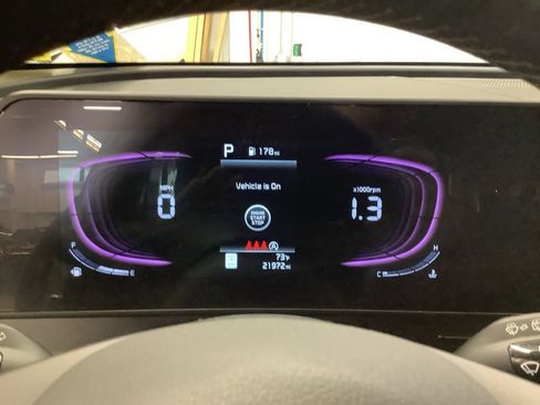 Used 2025 Kia Sportage X-Line AWD/4WD image 11