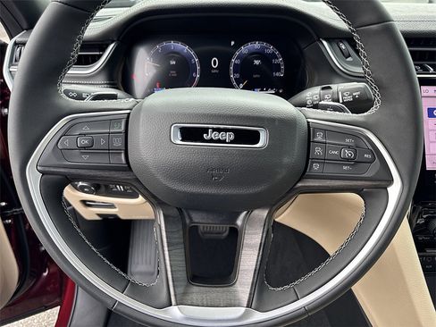 New 2025 Jeep Grand Cherokee L Limited image 6