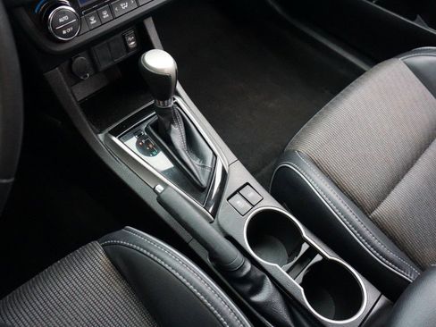 Used 2016 Toyota Corolla S image 19