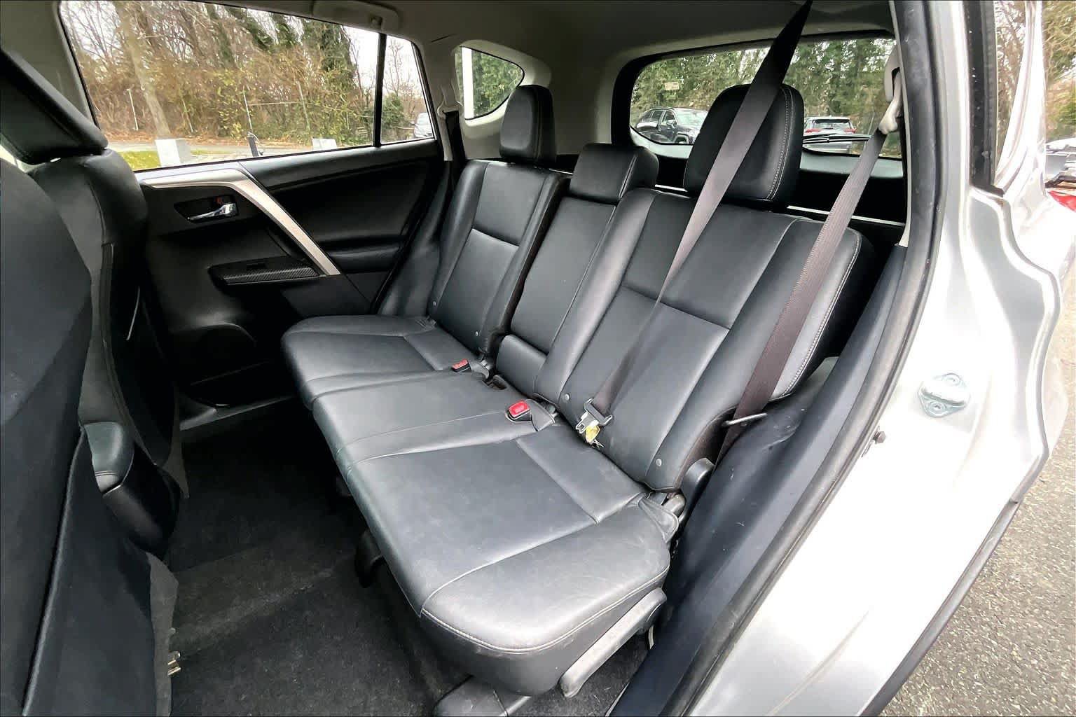 Used 2015 Toyota RAV4 Limited AWD/4WD image 20