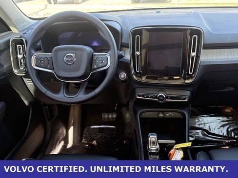 Certified 2025 Volvo XC40 B5 Plus image 12
