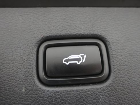 Used 2021 Hyundai Palisade Limited w/ Winter Package image 34