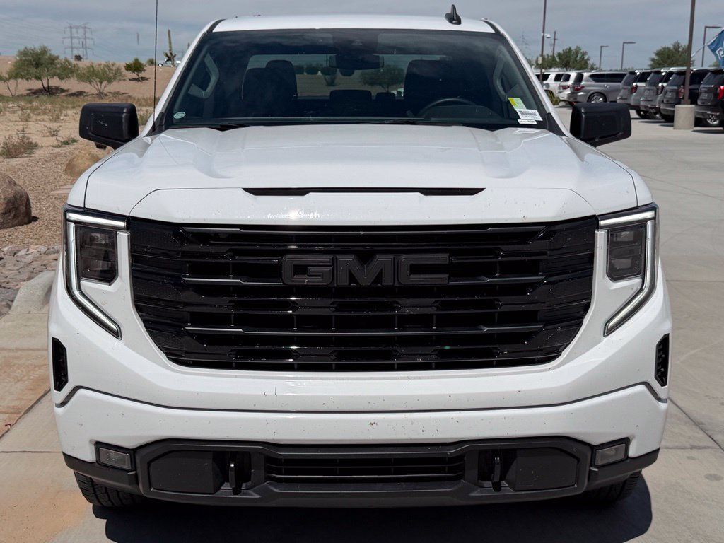 Used 2025 GMC Sierra 1500 Elevation AWD/4WD image 3