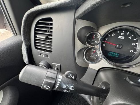 Used 2007 GMC Sierra 1500 SLE w/ Texas Edition RWD image 11