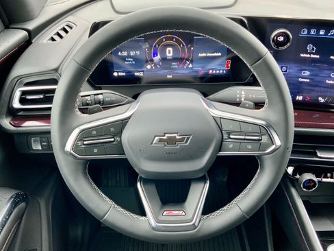 New 2026 Chevrolet Traverse Z71 w/ LPO, Floor Liner Package image 40