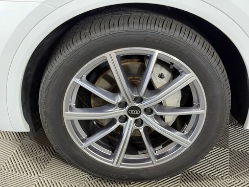 Used 2023 Audi Q5 e Premium Plus w/ Premium Plus Package AWD/4WD image 13