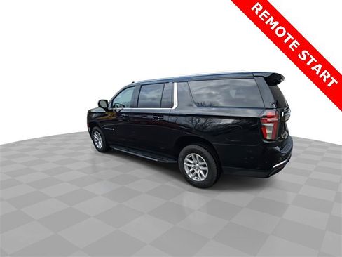 Used 2021 Chevrolet Suburban LT image 6