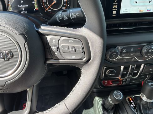 Used 2026 Jeep Wrangler Unlimited Rubicon w/ Safety Group image 20