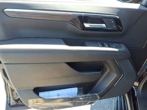 New 2026 Chevrolet Suburban LS w/ LS Custom Edition AWD/4WD image 13
