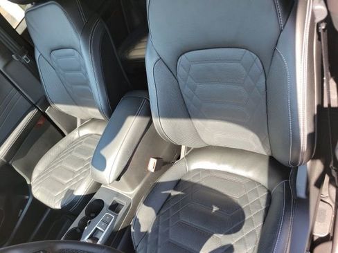 Used 2023 Ford Escape Platinum w/ Premium Technology Package image 27