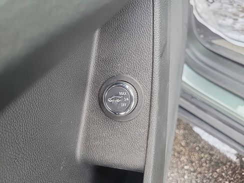 Used 2023 Chevrolet Traverse LT w/ LPO, Floor Liner Package image 24