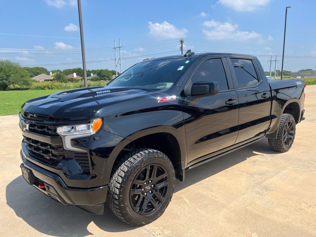 Used 2025 Chevrolet Silverado 1500 LT Trail Boss w/ Convenience Package II AWD/4WD image 4