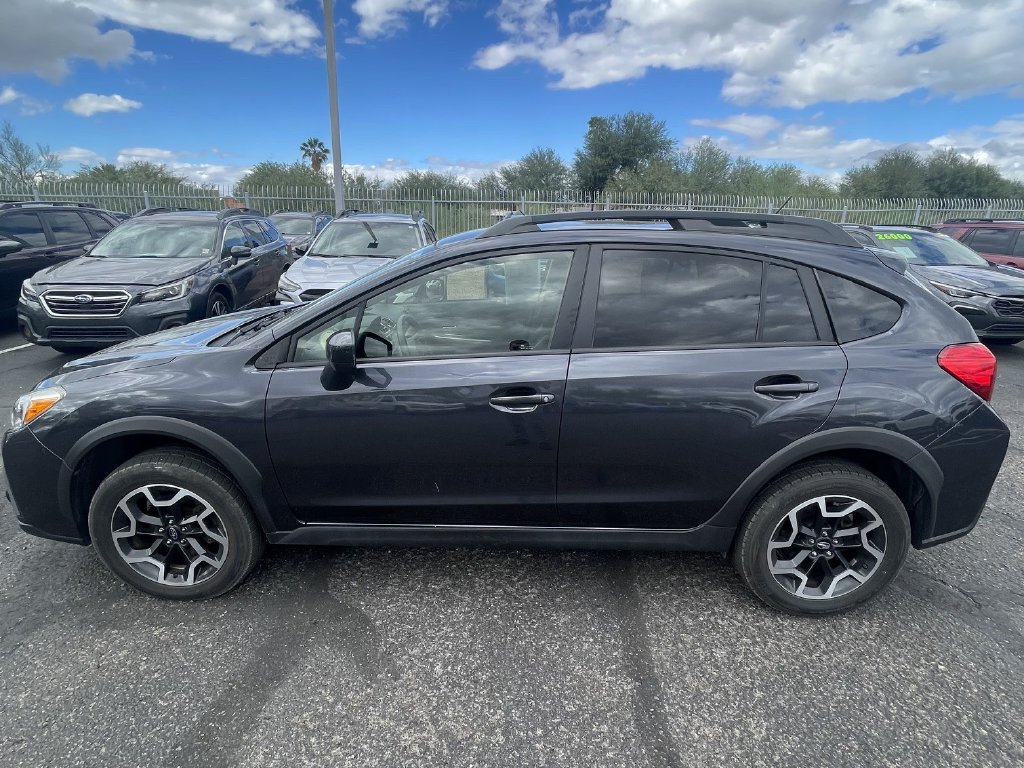 Used 2017 Subaru Crosstrek 2.0i Premium AWD/4WD image 10