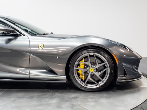 Used 2020 Ferrari 812 Superfast RWD image 21