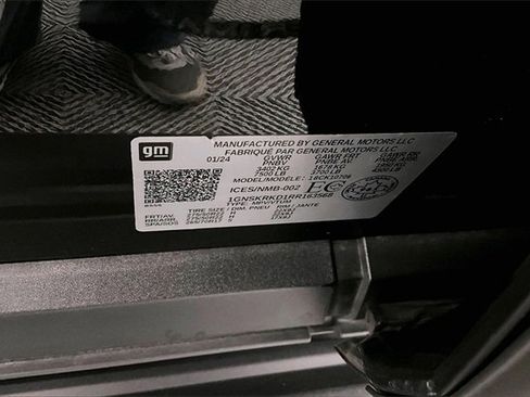 Used 2024 Chevrolet Tahoe RST image 39