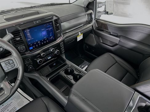 New 2026 Ford F250 Lariat w/ Black Appearance Package image 26