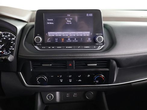 Used 2023 Nissan Rogue S AWD/4WD image 40