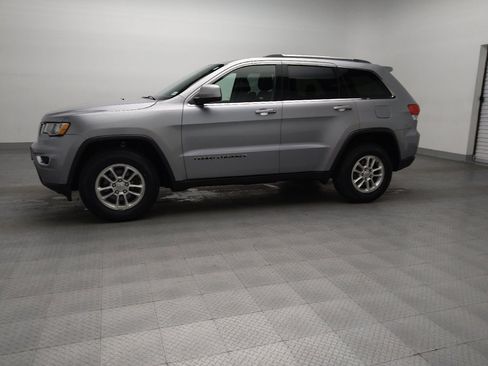 Used 2018 Jeep Grand Cherokee Laredo AWD/4WD image 2