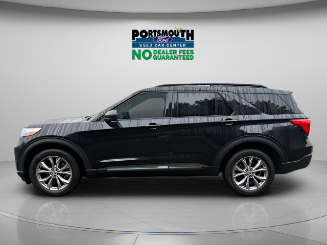 Used 2023 Ford Explorer XLT w/ Equipment Group 202A AWD/4WD image 2