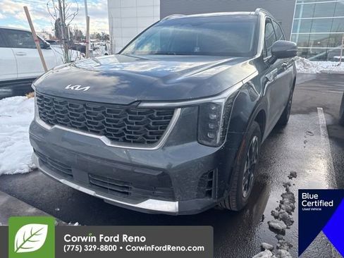 Used 2024 Kia Sorento S w/ Panoramic Sunroof Package image 4