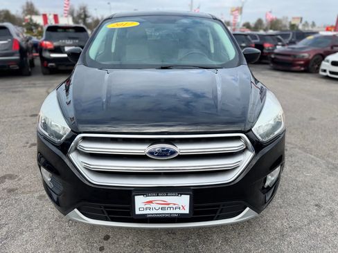 Used 2017 Ford Escape SE w/ SE Cold Weather Package image 8
