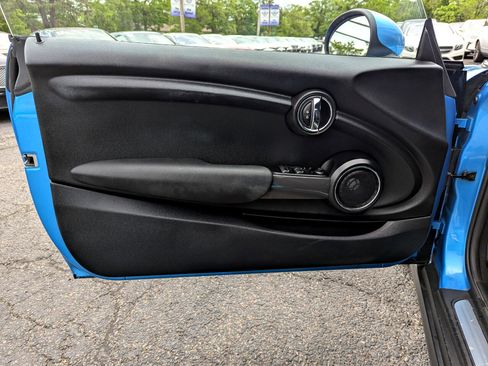 Used 2018 MINI Cooper Convertible image 11