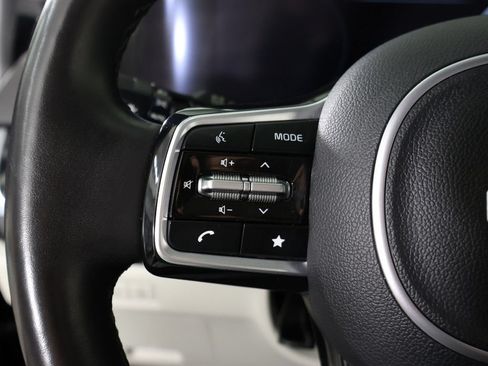 Used 2024 Kia Carnival SX Prestige FWD image 48