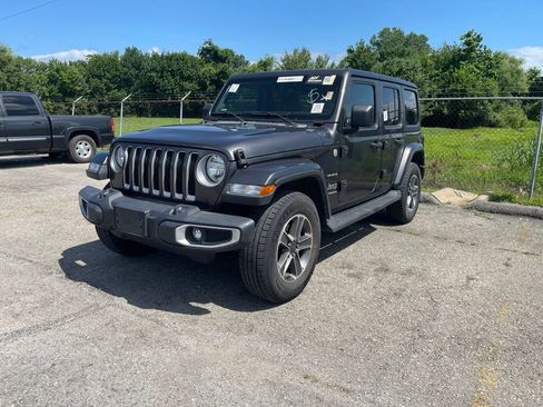 Used 2023 Jeep Wrangler Unlimited Sahara AWD/4WD image 1