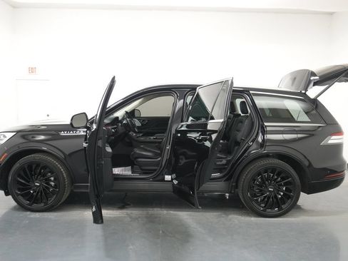 Used 2021 Lincoln Aviator Reserve w/ Equipment Group 210A AWD/4WD image 34